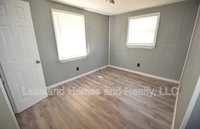 842 Crestview Avenue