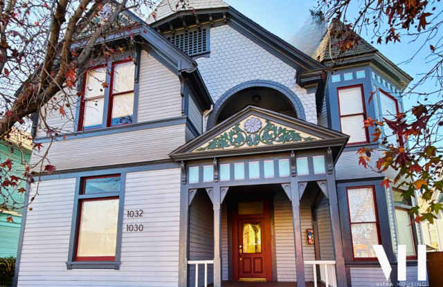 1030 West Apartments: Two, Four,  Five Bedrooms Near USC Campus!