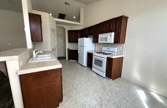 10824 North Bunkerhill Drive