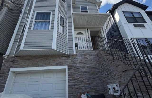 171 N 4Th St