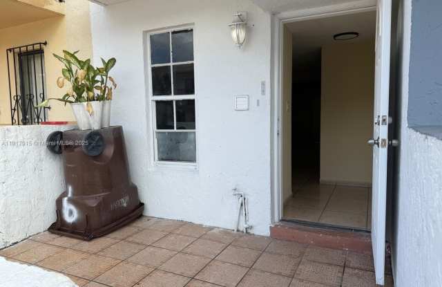 Photo of 2310 W 60th St