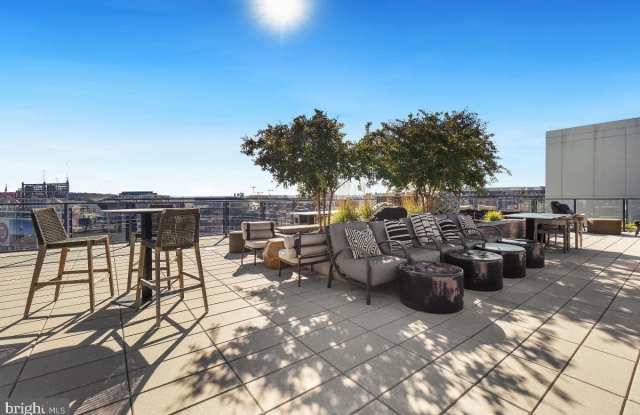 70 N Street SE unit: N1016