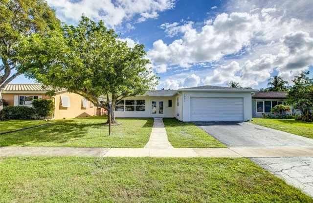 1801 North 54th Avenue