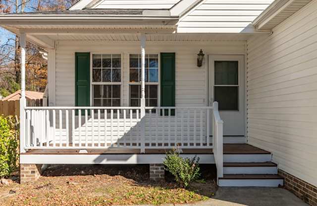 Ranch home in North East Raleigh: Available Now