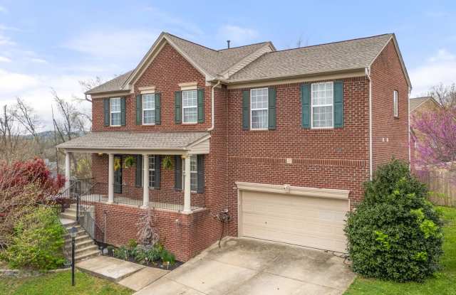 3 Bed 2.5 Bath Home with 2 Car Garage and Fenced Backyard
