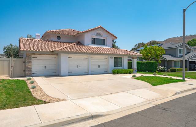 17447 Crestlake Lane