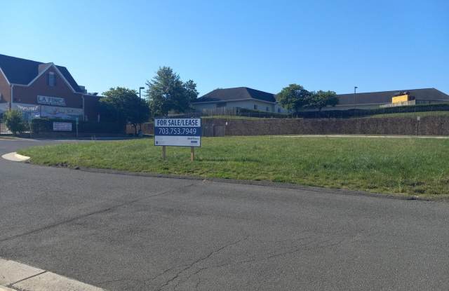 7605 HERITAGE VILLAGE Plaza