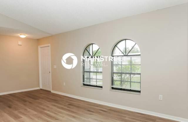 430 Almansa Street Northeast