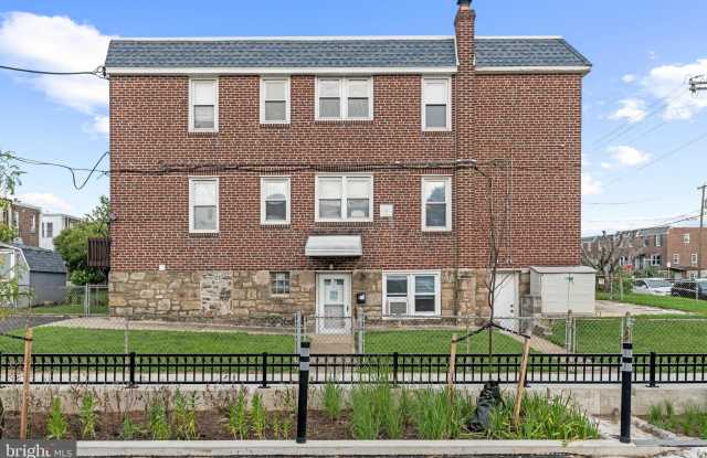 4201 SHEFFIELD Avenue unit: 2
