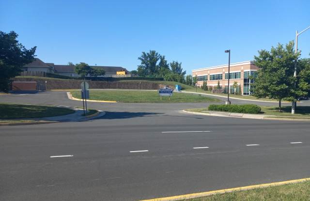 Photo of 7605 HERITAGE VILLAGE Plaza