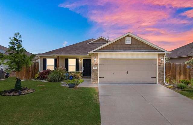 3 Bed / 2 Bath in Bixby!