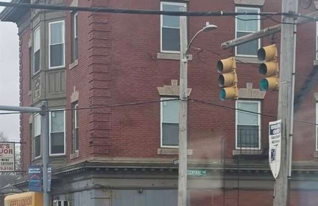 Photo of 400 Broadway Way