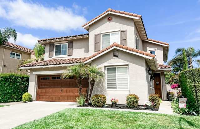 Charming 4 Bedroom/3 Bath Single Family Home on a Cul-de-sac with backyard