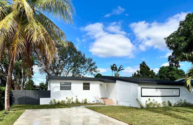 Photo of Renovated 4 Bedroom 3 Bathroom