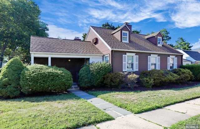 80 Willow Avenue