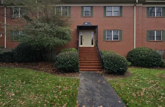 430 Lindbergh Dr NE