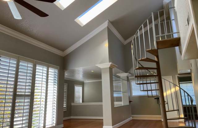 2247 Martinique Ln