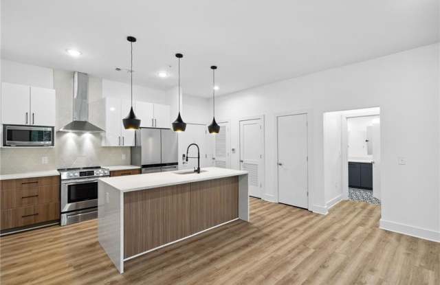 112 Rogers Street NE unit: 304