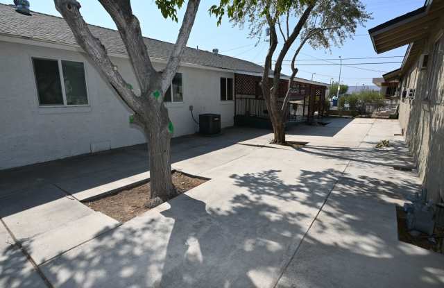 Photo of 3 Bedroom Apartment -NO PETS -2830 Cedar St