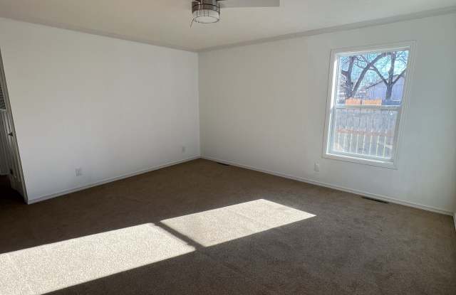 518 Colorado Avenue - Unit B - 1