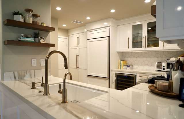 14 Forest Hills Court