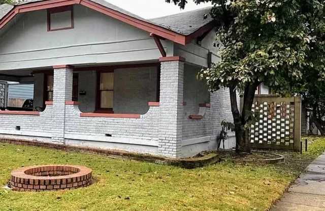 Photo of 2380 Forrest