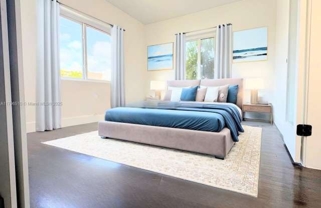 Photo of 7325 Byron Ave