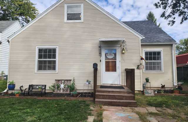 Cute 3 bedroom house $925