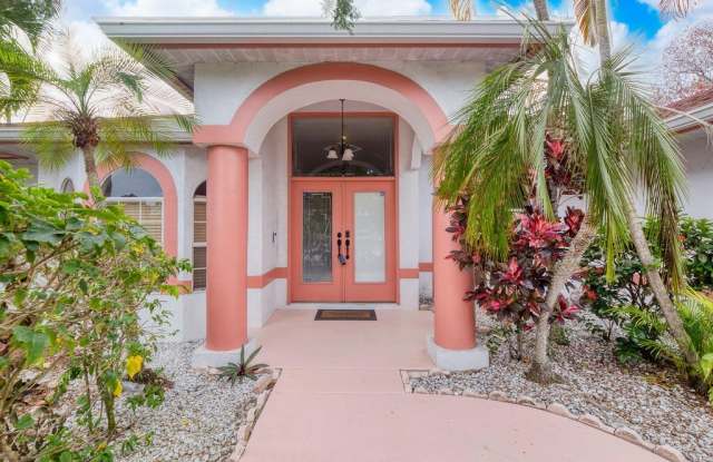 1872 SW Airoso Boulevard