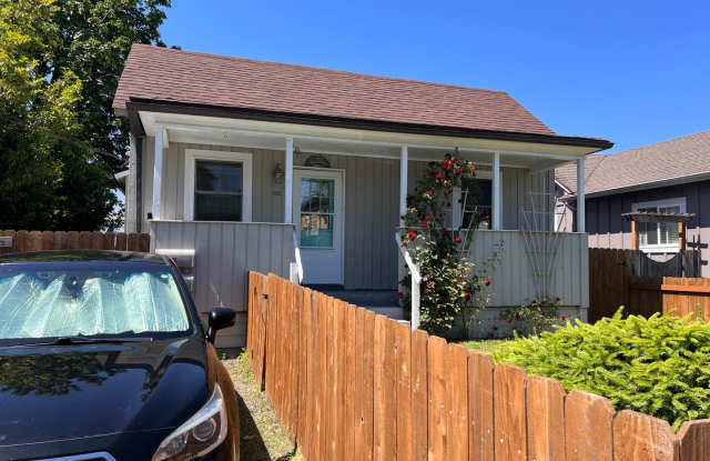 655 Pleasant Ave