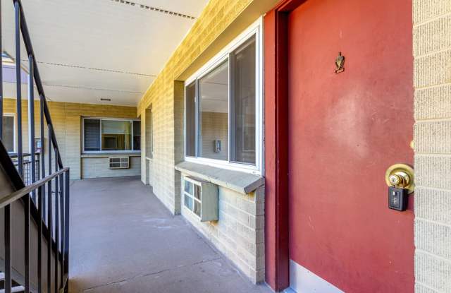 Photo of 830 20th St Unit 206