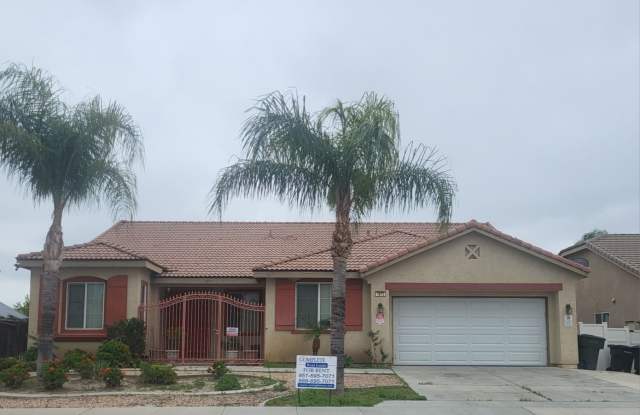 Single Story 4+ Bedrooms, 2 Bathrooms 2553 sf