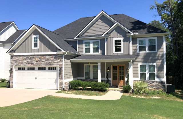 538 RIVER OAKS Lane