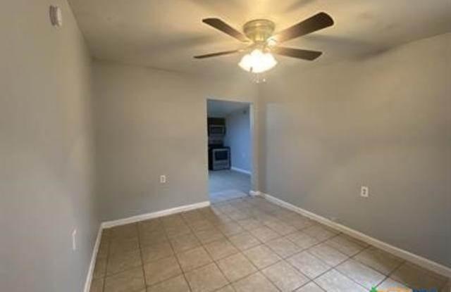 1009 Hackberry Street