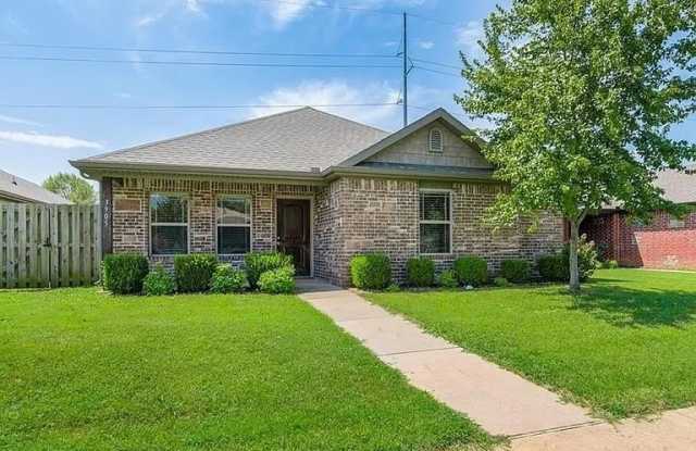 3905  SW Capstone  AVE