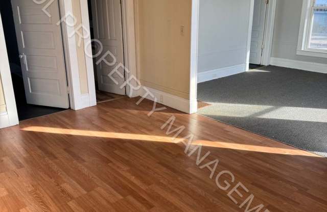 Photo of 2 Bedroom 1 Bathroom