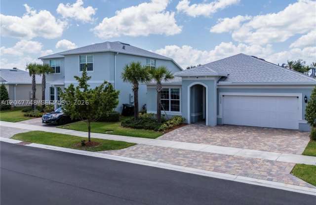 12300 SW Myrtle Oak Dr