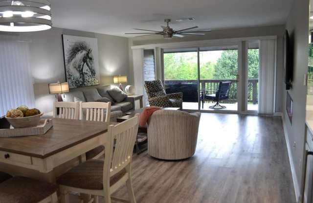 200 Hamilton Oaks  DR