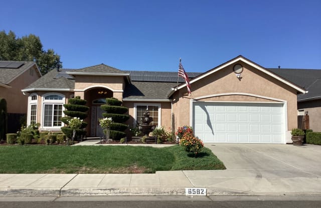 6582 E. Buckeye Ave - 6582 East Buckeye Avenue, Fresno, CA 93727