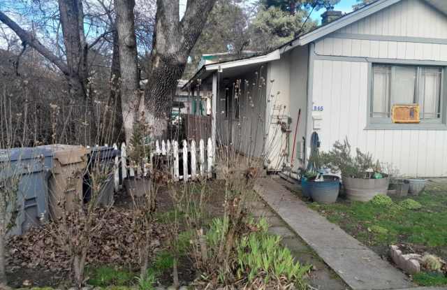 346 Southwest L Street