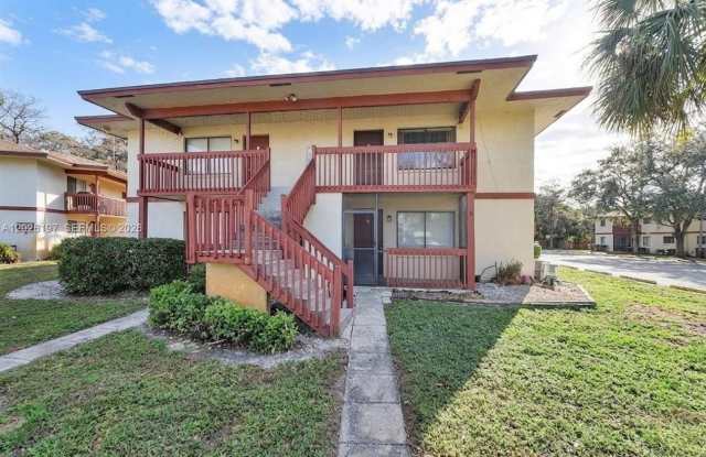2070 NW 43rd Ter