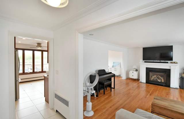 3544 Woodward Street