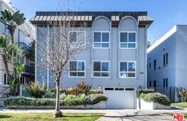 125 S Elm Dr unit: 201