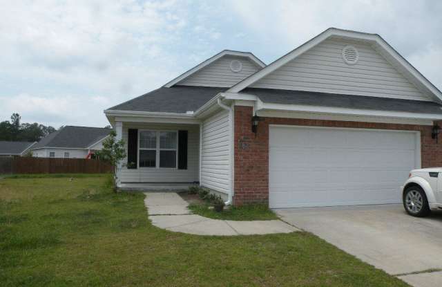 Cul-De-Sac Home in Carolina Pines Community!