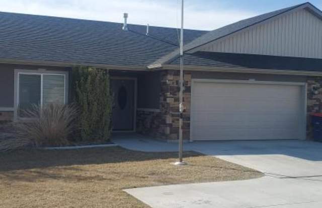 Photo of 769 Wirsching Ave W