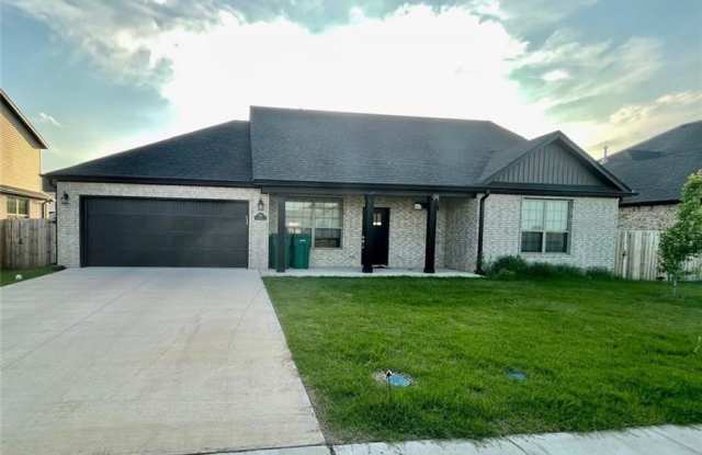 203 Vicks  CIR