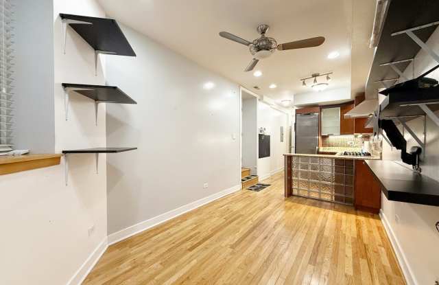 3918 N Kedvale Avenue unit: G