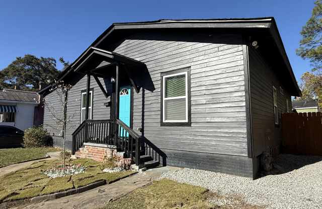 728 West 39th Street