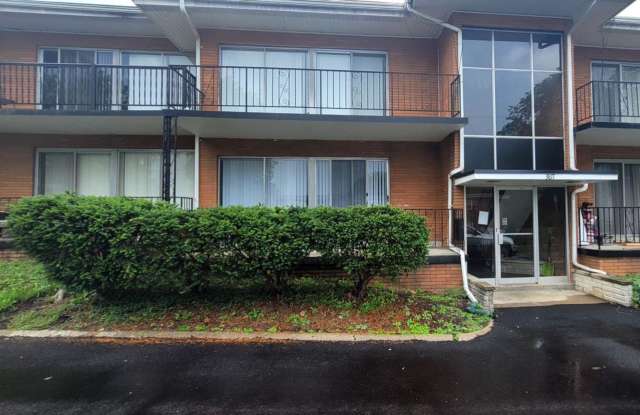 Photo of Briar Apartments