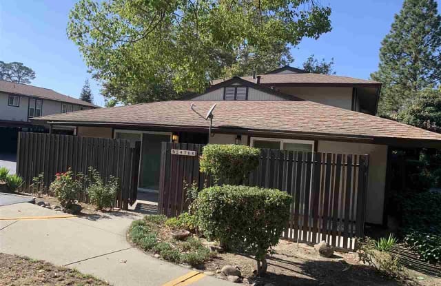 5476 Round tree pl - 5476 Roundtree Pl, Concord, CA 94521